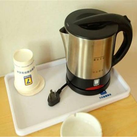 7 Days Inn Shanghai Xujiahui Caobao Road Subway Station Branch Thượng Hải Ngoại thất bức ảnh