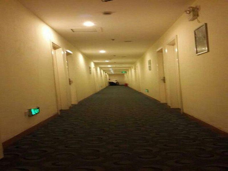 7 Days Inn Shanghai Xujiahui Caobao Road Subway Station Branch Thượng Hải Ngoại thất bức ảnh