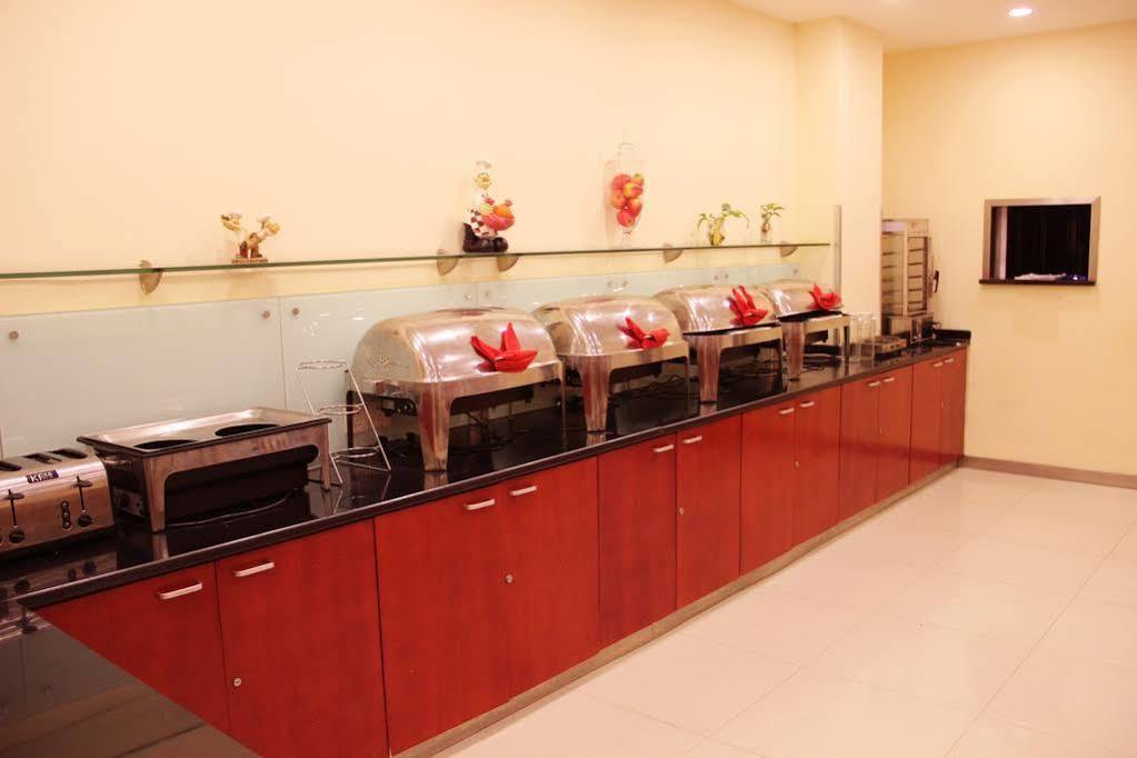 7 Days Inn Shanghai Xujiahui Caobao Road Subway Station Branch Thượng Hải Ngoại thất bức ảnh