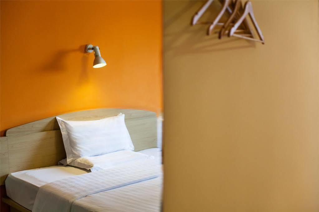 7 Days Inn Shanghai Xujiahui Caobao Road Subway Station Branch Thượng Hải Ngoại thất bức ảnh