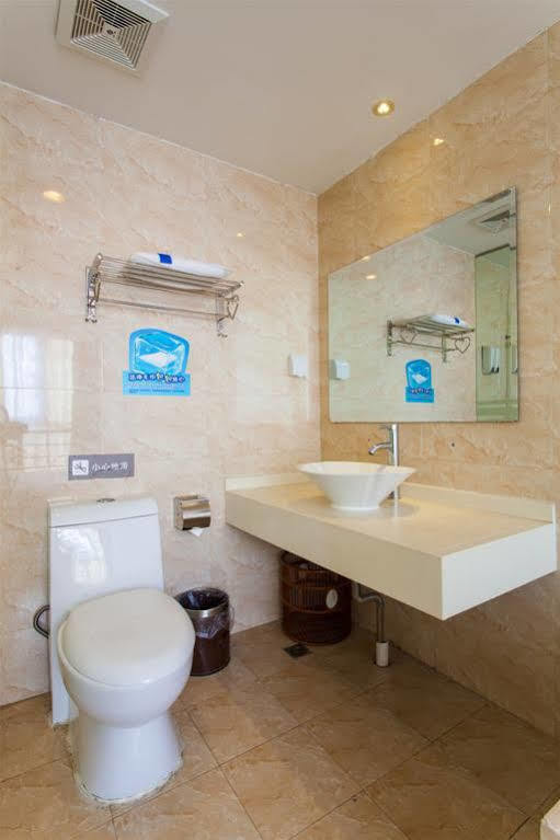 7 Days Inn Shanghai Xujiahui Caobao Road Subway Station Branch Thượng Hải Ngoại thất bức ảnh